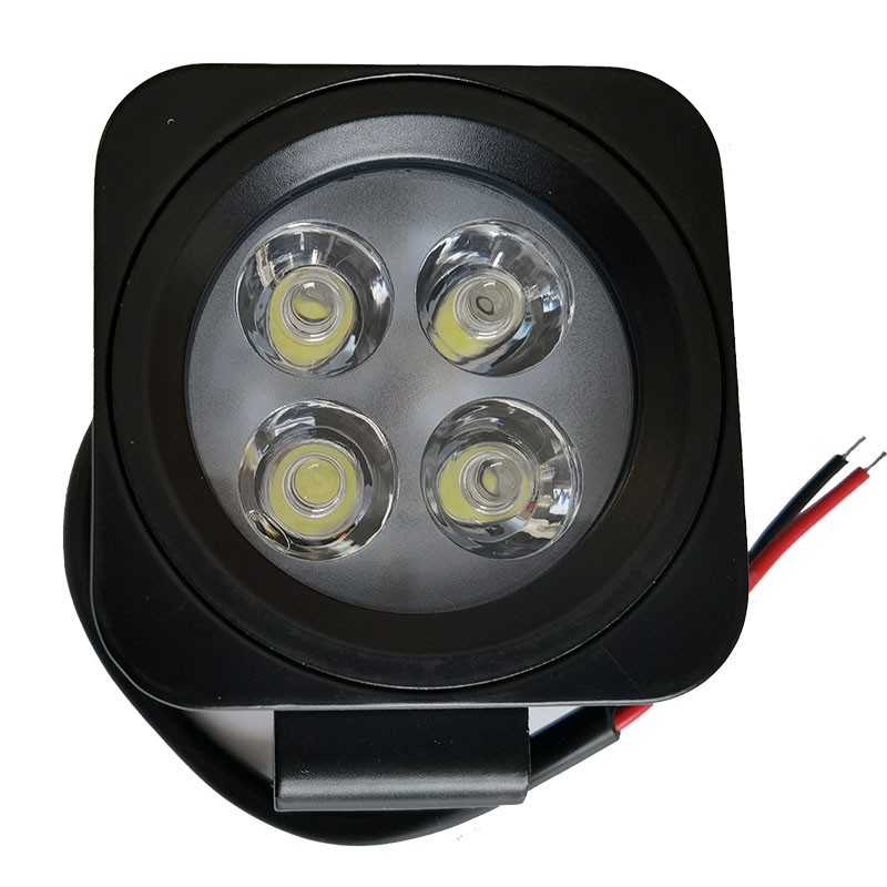 Pracovní světlo 780 lumenů, 4× LED, 66 × 66 × 65 mm